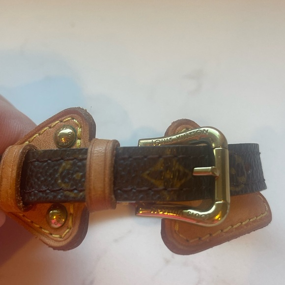 Louis Vuitton leather bracelet - Picture 7 of 7